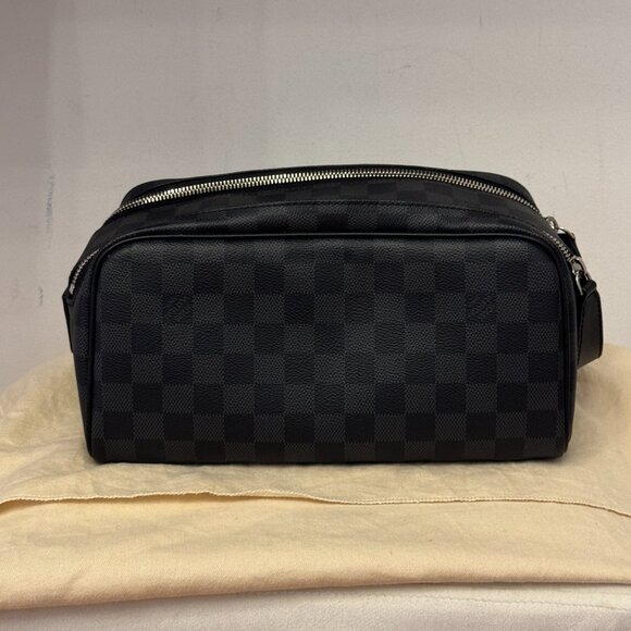 Louis Vuitton Dopp Kit Toilet Pouch in Damier Graphite Canvas - Picture 3 of 10